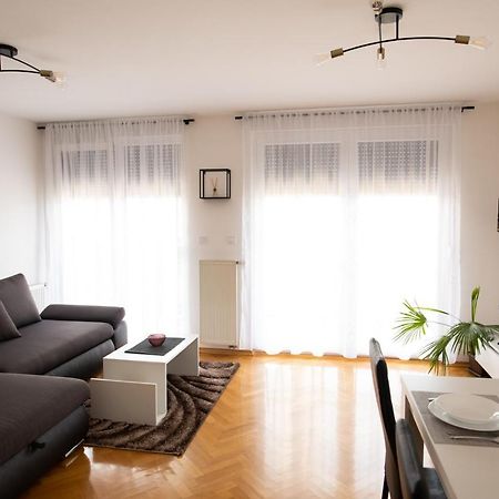 Apartman Martes Διαμέρισμα Σλαβόνσκι Μπροντ Εξωτερικό φωτογραφία